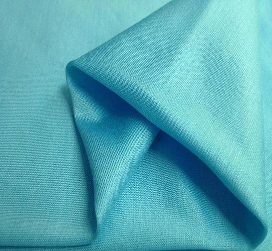 用梭织方法纺织而成的布料梭织面料可以叫做纯棉,可以是化纤等等基本